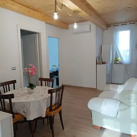 Konukevi La Casetta Di Nena